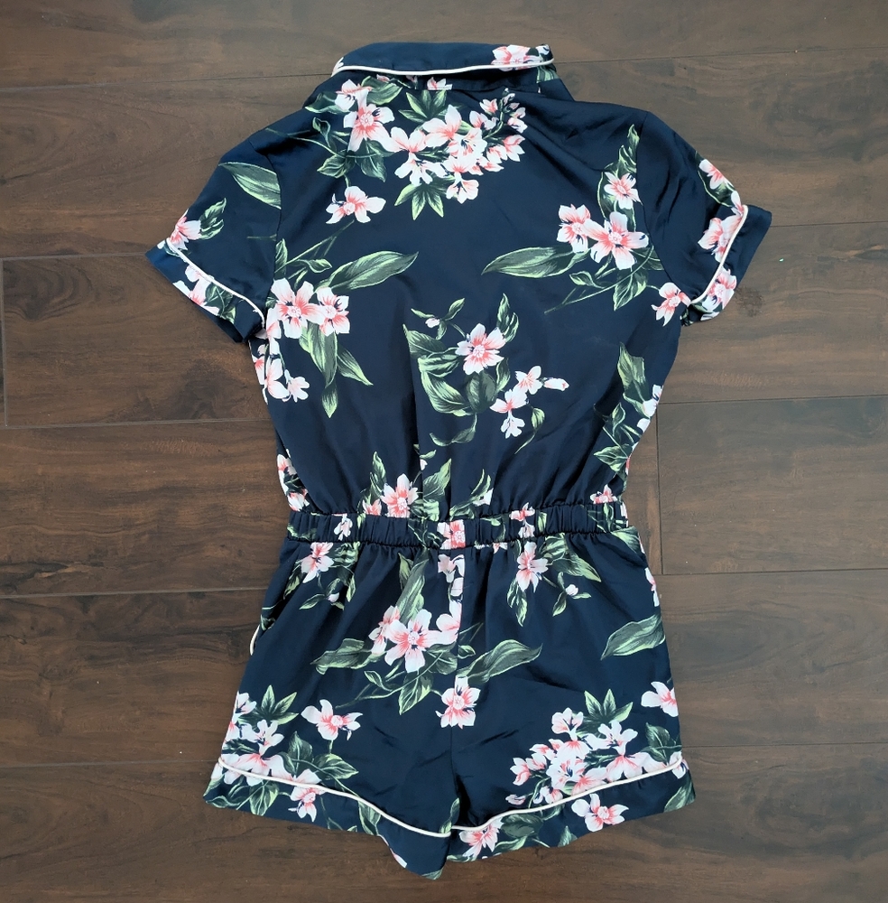 Victoria's Secret Satin Floral Pajamas - Picture 5 of 6